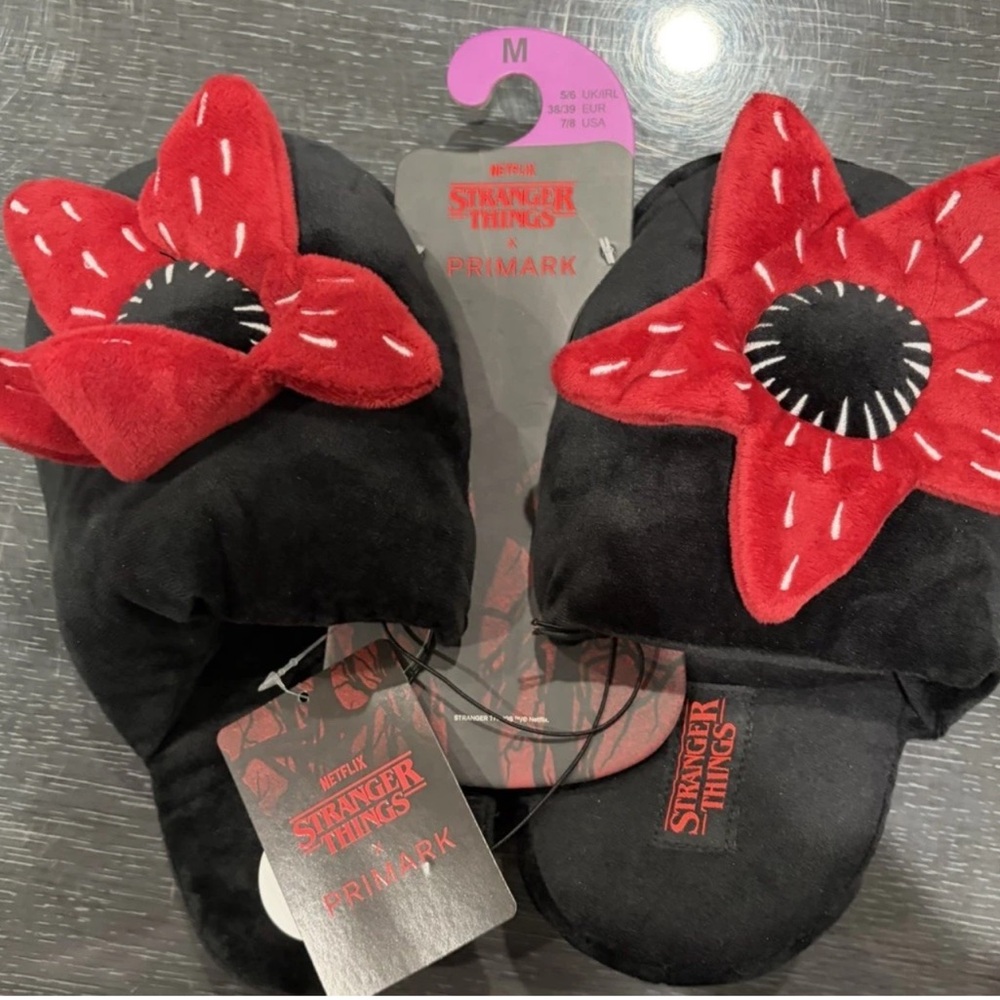 Stranger Things Mule Slippers Demogorgon Flower Monster 3D Size Medium 7/8 New